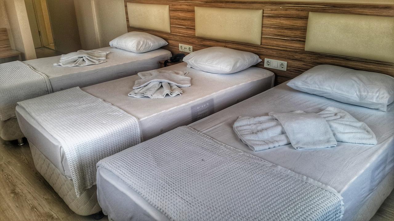 Aziz Arslan Hotel Ayvalik Bagian luar foto