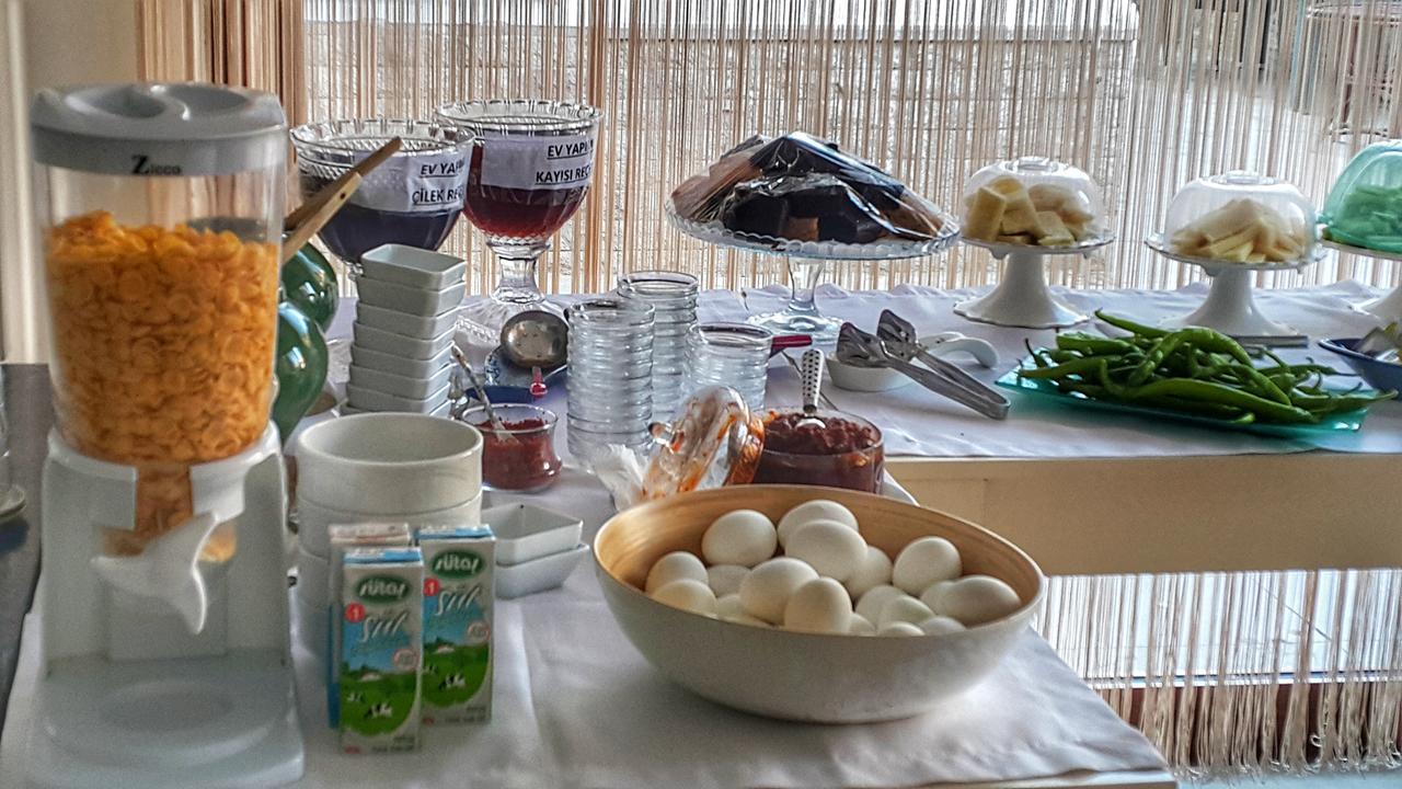 Aziz Arslan Hotel Ayvalik Bagian luar foto